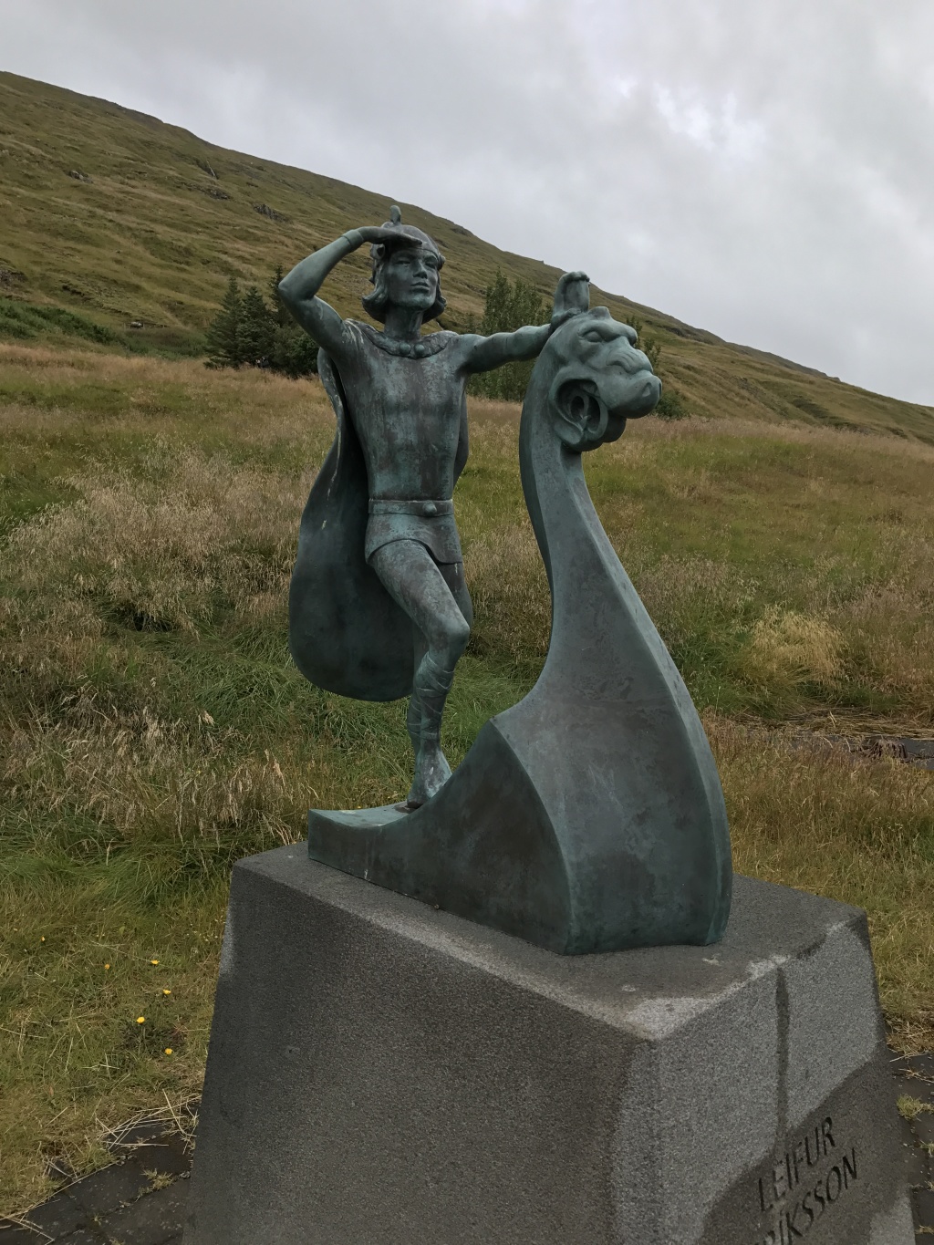 2017/08(August)/Iceland/4Star/1024x768_2017-08-28-Iceland-024-Leifr EirIksson-statue.JPG